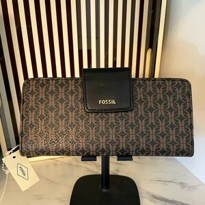 Fossil Brown Signature Logo Wallet with Black Snap